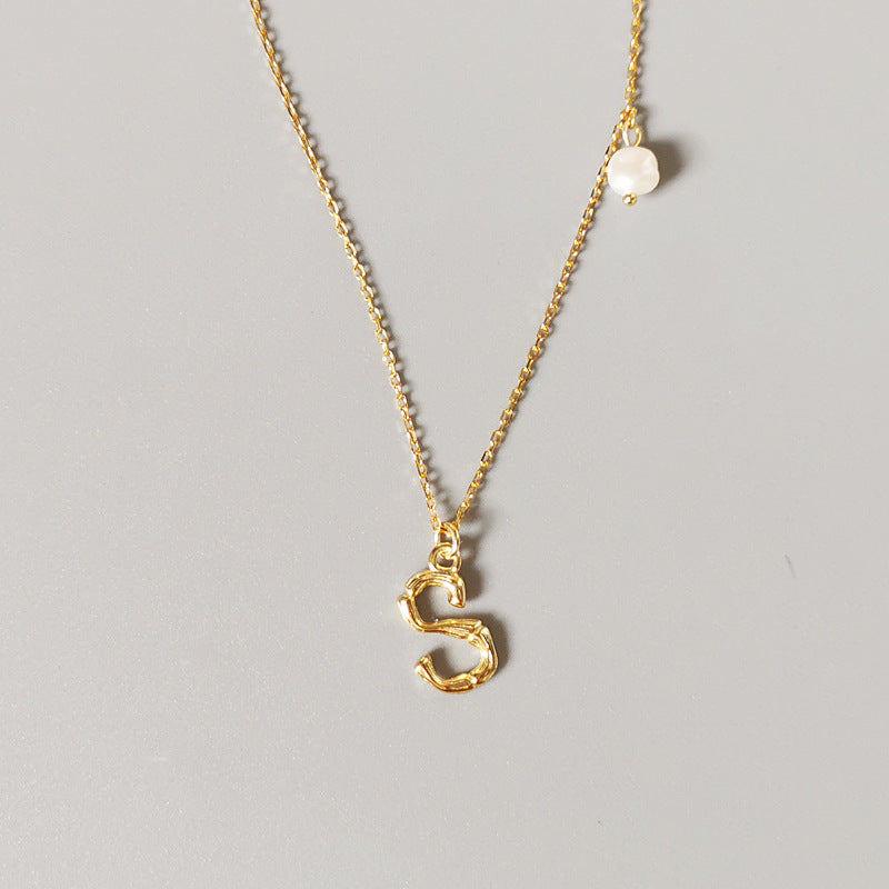 THE LETTER PENDANT NECKLACE