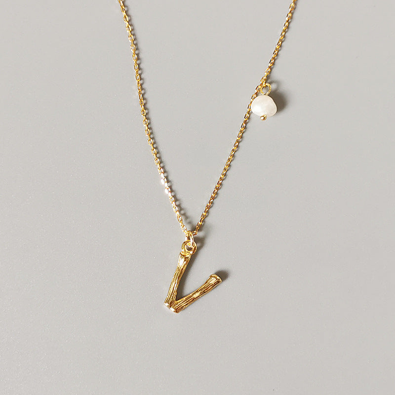 THE LETTER PENDANT NECKLACE